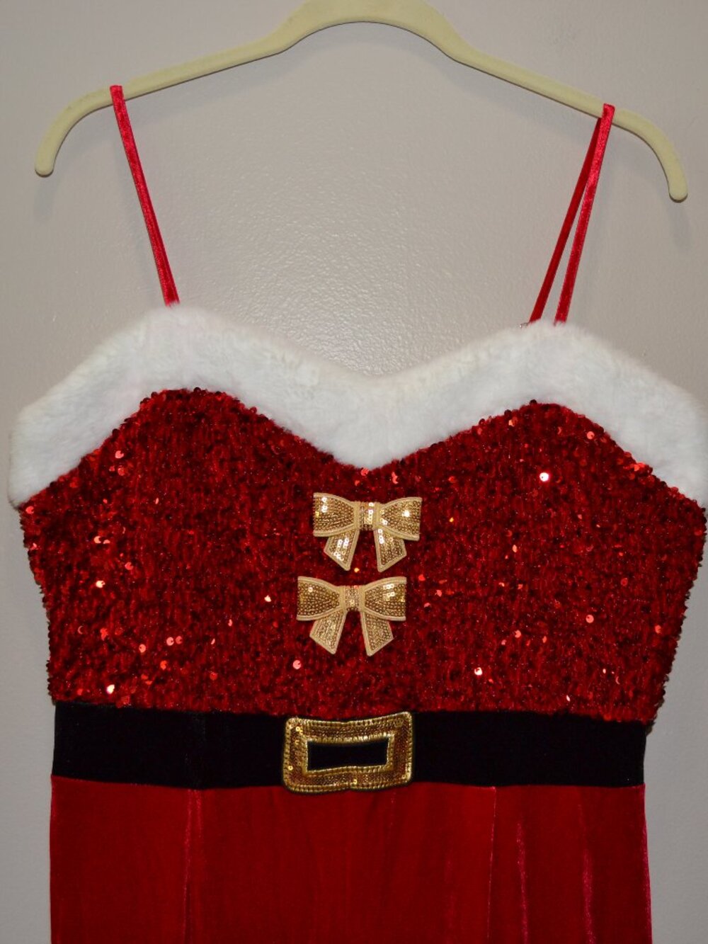 Love on a Hanger Christmas Holiday Jumpsuit Red Sequin Velvet Faux Fur Sz XL - Picture 5 of 9